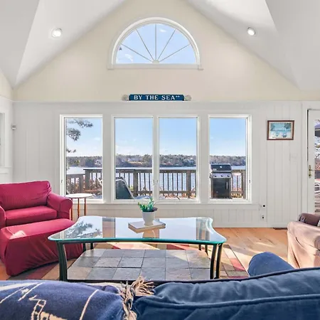 Waterfront On Follins Pond Villa